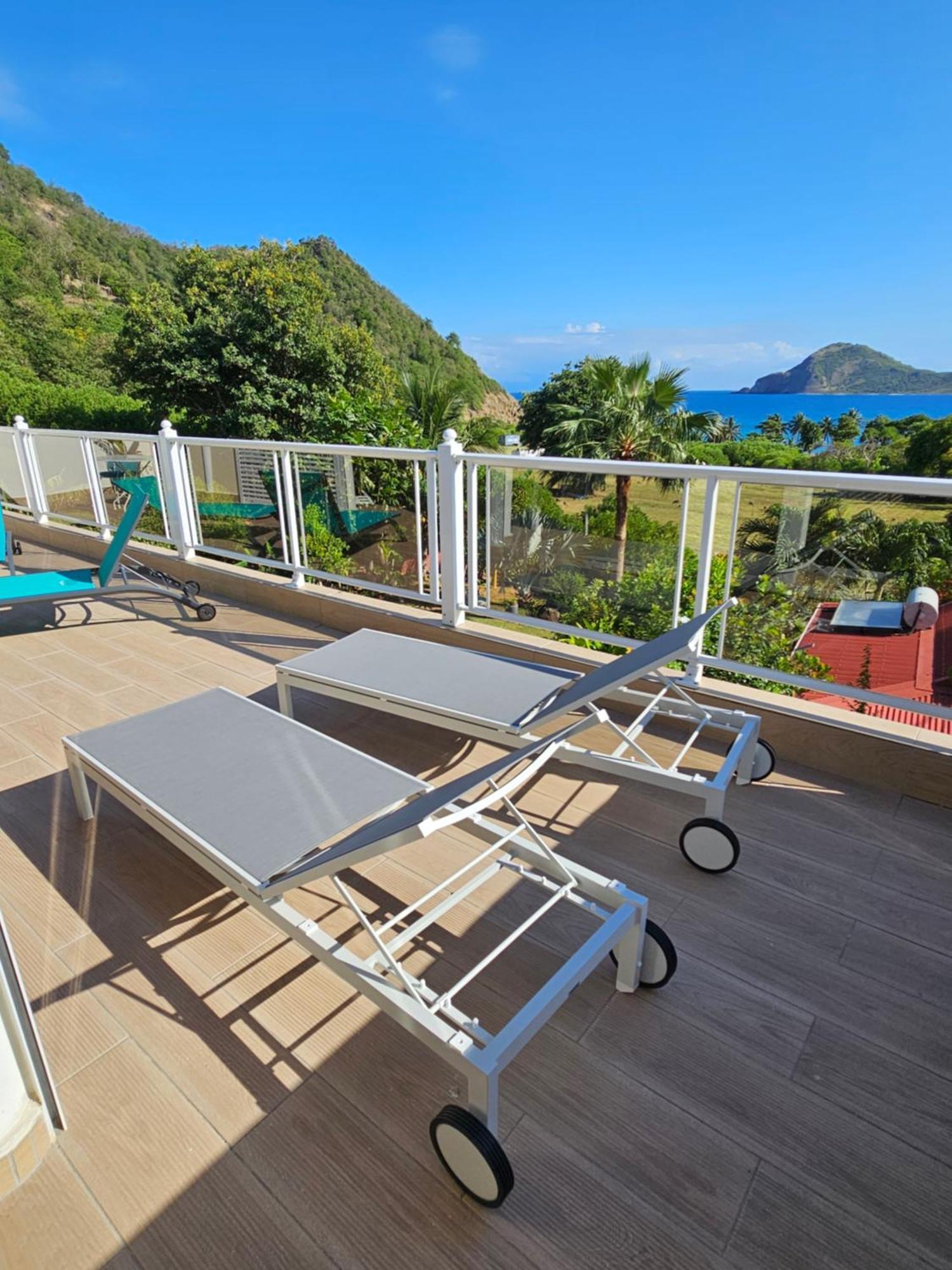 Villa Celyote - Haut De Villa, Vue Mer, A 150M De La Plage Anse Figuier Terre-De-Haut Exterior photo